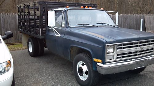 1988 chevy tk 1 ton dually flat bed with removable sides 350 4 speed f/i