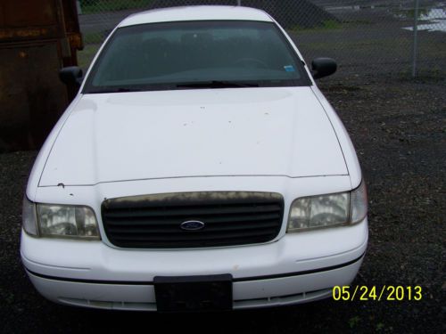 2000 ford crown vic