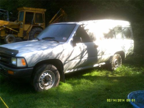 1989 toyota pickup truck  - 1 owner - 53000 miles - no reserve