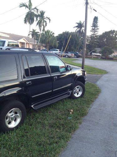 1999 ford explorer xlt sport utility 4-door 4.0l