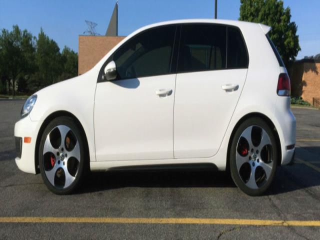 Volkswagen: golf gti autobahn