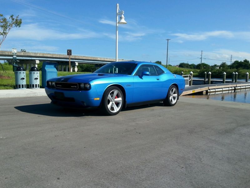 2009 dodge challenger srt8  6.1 hemi