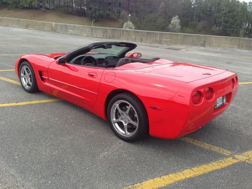 2004 corvette convertible ---- 7,306 miles !!