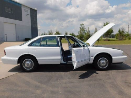 1995 Oldsmobile Eighty-Eight Royale, US $1,000.00, image 4