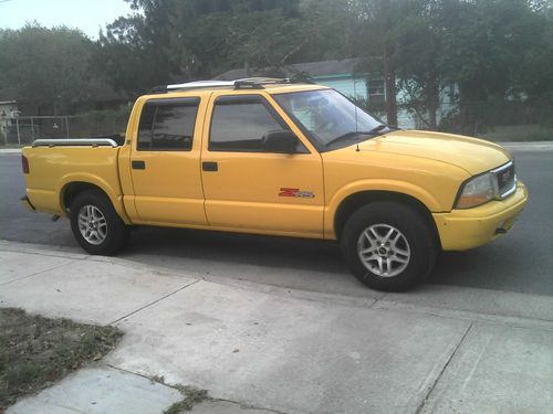 4x4,2003 gmc zr5 4 doors pick up - $6500