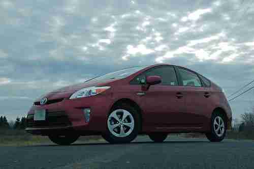 2012 Toyota Prius 7300 miles NO RESERVE!!!!!!!, image 2