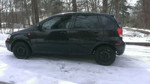 2004 chevrolet aveo base hatchback 4-door 1.6l