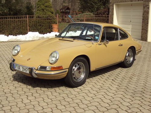 Fabulous! 1967 porsche 912! completely restored!