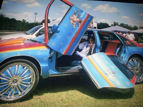 93 chevy caprice 26 inch floaters candy paint train horn custom int