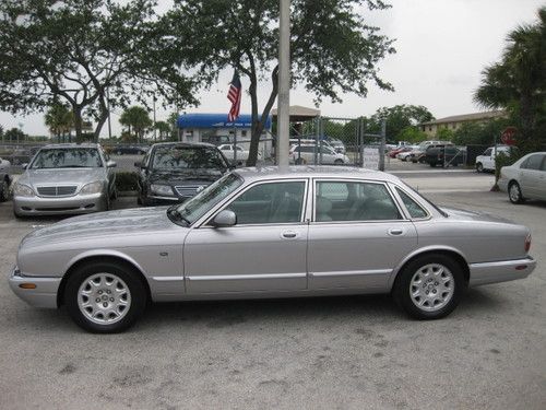 2001 jaguar xj8 ultra low miles clean autocheck garage kept pristine no reserve