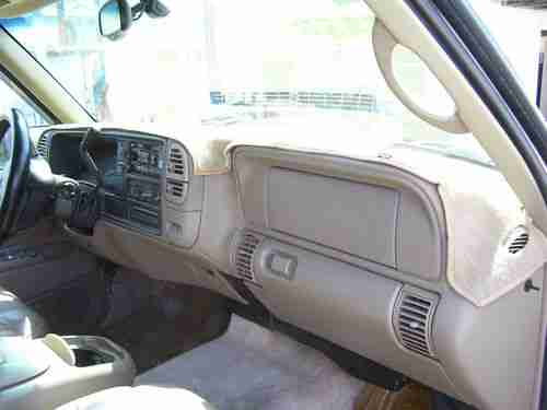 Chevrolet Suburban , 1999, Seats 7 Dual AC, 2  wheel drive, Super Clean, image 12