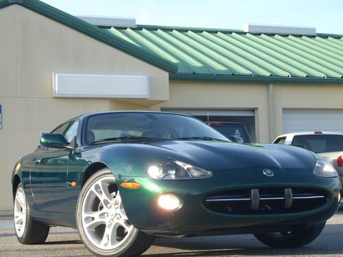 Xk8 coupe,4.2l, jaguar racing green/ cashmere,xenons, rare and gorgeous!