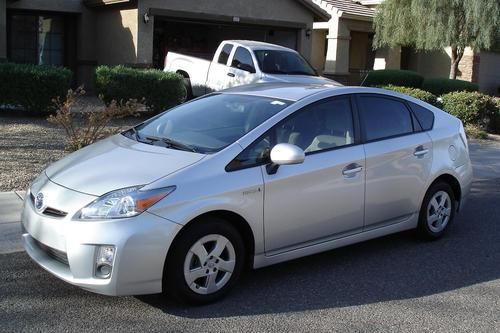 2010 toyota prius ii, low reserve, 42k miles