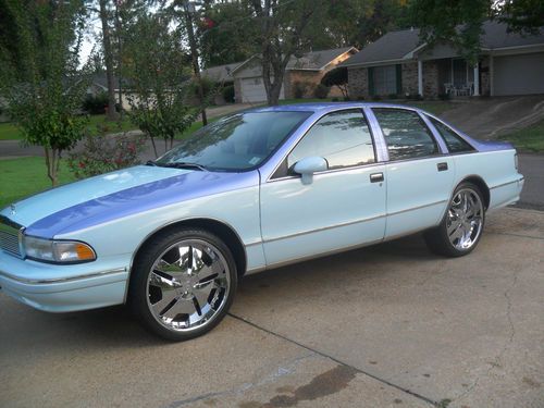 1993 chevrolet caprice classic sedan 4-door 5.0l