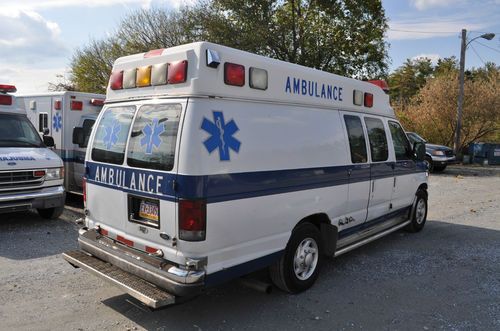 2003 ford e-350 base extended cargo van 2-door 7.3l