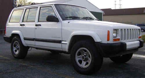 2001 jeep cherokee sport 147k runs great, sharp