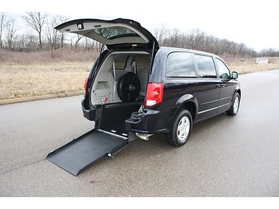 2011 dodge grand caravan handicap accessible wheelchair rear entry manual ramp