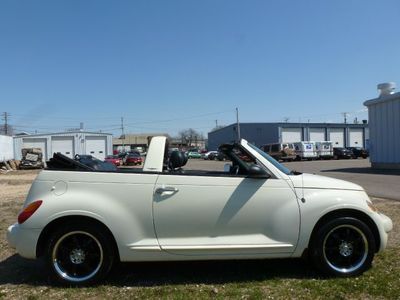 Best color combo cream &amp; black leather , factory wheels .. super clean !!!