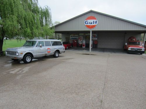 1972 chevy 3-door suburban gulf shop truck,cool patina, ratrod hotrod must see