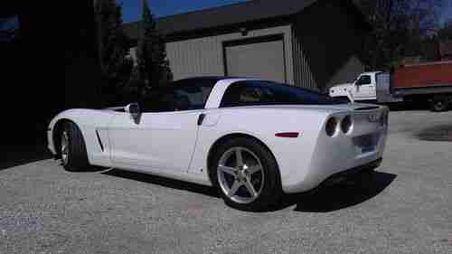 2006 CHEVROLET CORVETTE COUPE WHITE WITH RED LEATHER INTERIOR 9,000 MILES, image 4