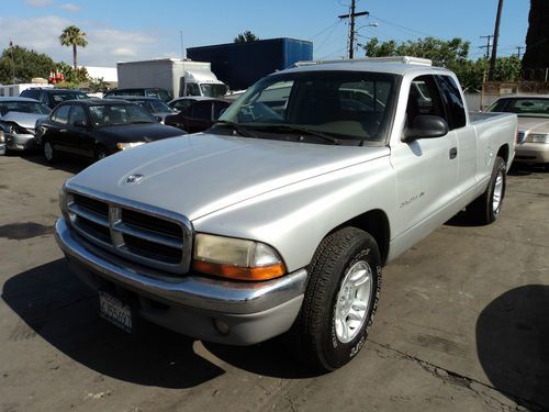 2001 dodge dakota, no reserve