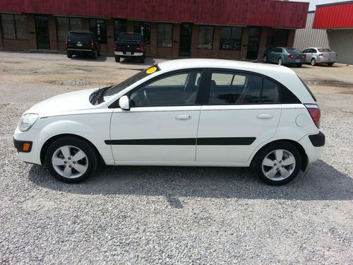 2009 kia rio5 rio lx hatchback gas sipper!!!  warranty!!!  nice!!!  no reserve