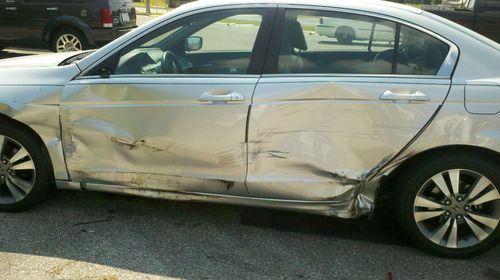 2012 Honda Accord LX 5-speed Clean Title for repair No Reserve, image 3
