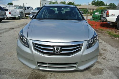 2012 Honda Accord LX 5-speed Clean Title for repair No Reserve, image 7