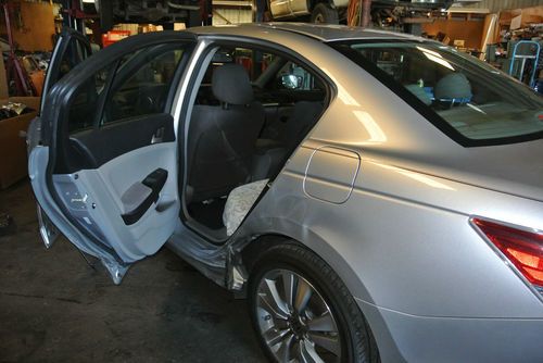 2012 Honda Accord LX 5-speed Clean Title for repair No Reserve, image 11