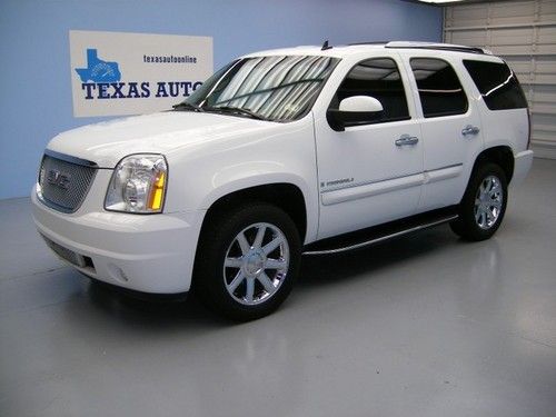 We finance!!  2008 gmc yukon denali awd auto roof nav rcam tv 3rd row bose 1 own