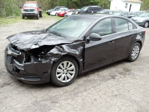 repairable rebuildable wrecked salvage project e z fix auto  Sedan 4-Door, US $4,999.00, image 2