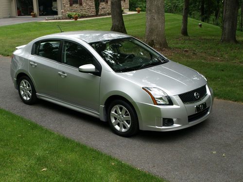 2011 nissan sentra sr sedan 4-door 2.0l 14,977 miles