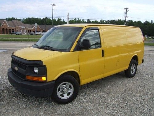 2007 chevrolet express cargo delivery van