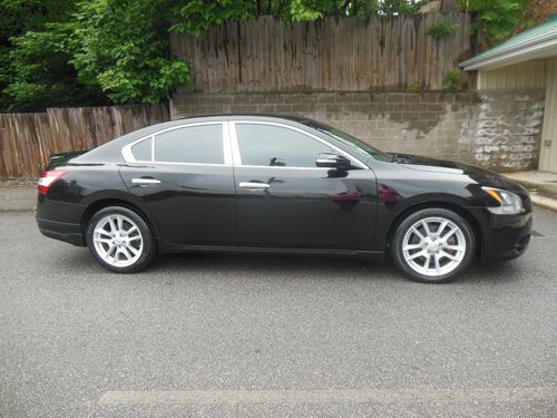 Nissan maxima sv sedan 4-door