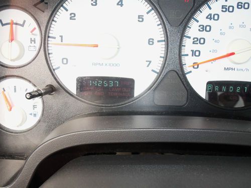 2005 Dodge 1500 4x4 4door 20inch wheels Hemi runs good, image 5