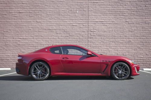 2012 maserati granturismo mc