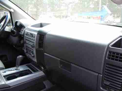 2010 Nissan Titan PRO-4X Crew Cab Pickup 4-Door 5.6L, image 13