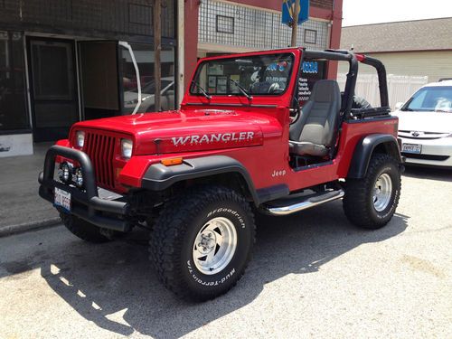 ** summer fun** 1995 wrangler 4x4 a/c 4cl., soft top, am/fm/cd, red, lifted