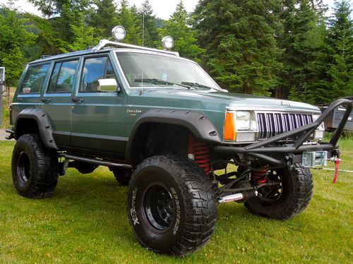 Jeep cherokee laredo 4-door 4.0l