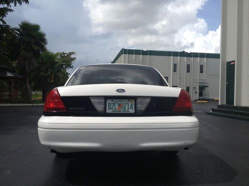 2002 FORD CROWN VICTORIA POLICE INTERCEPTOR HIGHWAY MILES FULLY EQUIP.NO RESERVE, image 4