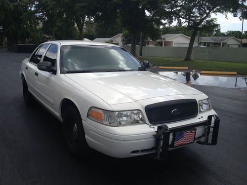2002 FORD CROWN VICTORIA POLICE INTERCEPTOR HIGHWAY MILES FULLY EQUIP.NO RESERVE, image 7