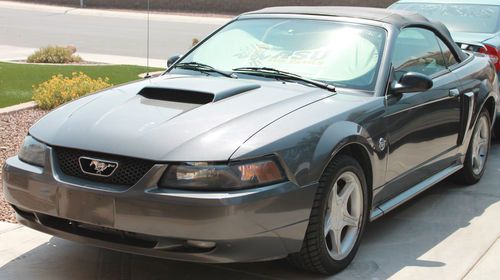 2004 ford mustang gt convertible premium 2-door 4.6l