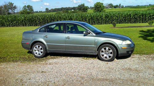 2003 volkswagen passat glx sedan 4-door 2.8l 5 speed manual