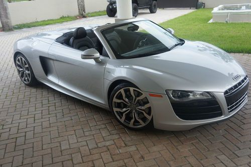 2011 audi r8 spyder convertible 2-door 5.2l, tubi exhuast, alcantra steering whl