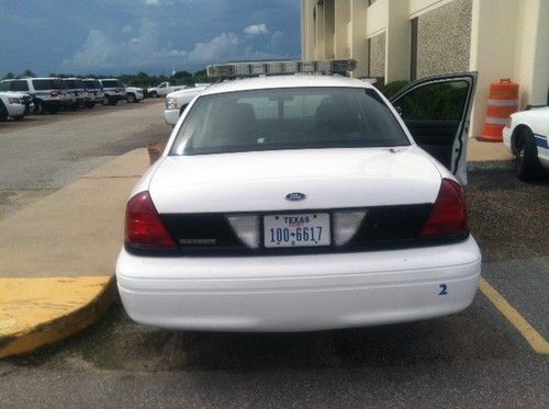 2007 ford crown victoria police interceptor sedan 4-door 4.6l