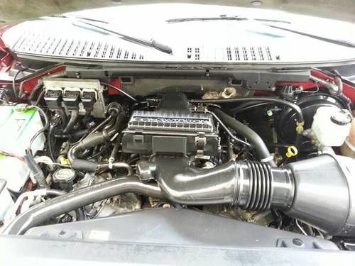 Ford Expedition 2005 4x4 5.4L clean title 3rd row seats drives great!, image 4