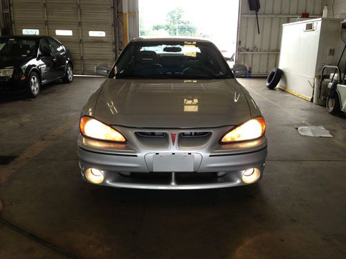 2001 pontiac grand am gt1 sedan 4-door 3.4l 75 anniversary edition 1 of 525