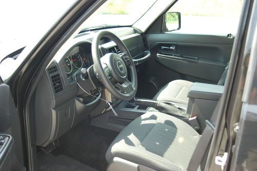 2012 Jeep Liberty Limited Sport Utility 4-Door 3.7L, US $15,900.00, image 10