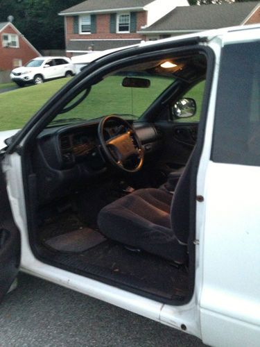 2000 dodge dakota slt extended cab pickup 2-door 3.9l