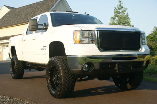 2010 gmc sierra 2500 slt, twin turbo, lifted, duramax